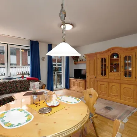 Am Ehrenmal 2 Strandgut Lejlighed Laboe