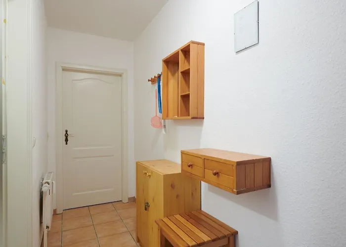 Am Ehrenmal 2 Strandgut *