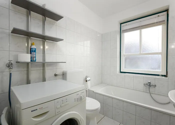 Am Ehrenmal 2 Strandgut